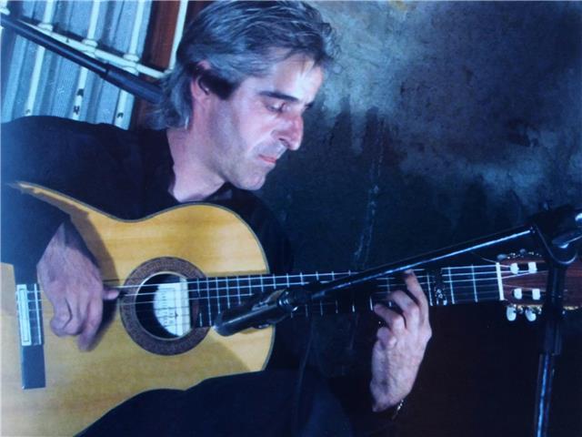 Clases de guitarra flamenca en granada (profesor con mas de 30 años de experiencia)