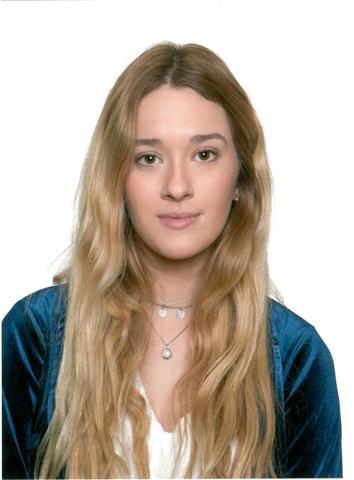 Spanish tutor specialized in English teaches Spanish, English and yoga