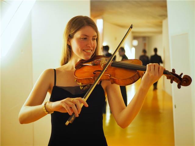 Doy clases particulares de violín y teoría musical, personalizadas según el nivel del alumno
