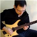 Profesor y músico experimentado imparte clases de guitarra en santiago de compostela