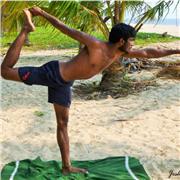 Professeur de asthanga yoga/raja yoga et meditation