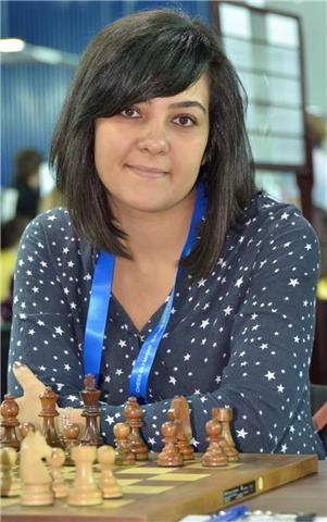 Grand Maître International Féminin. 26 ans d'échecs.Médaillée d'or dans plusieurs compétitions. prête à partager mon expérience !