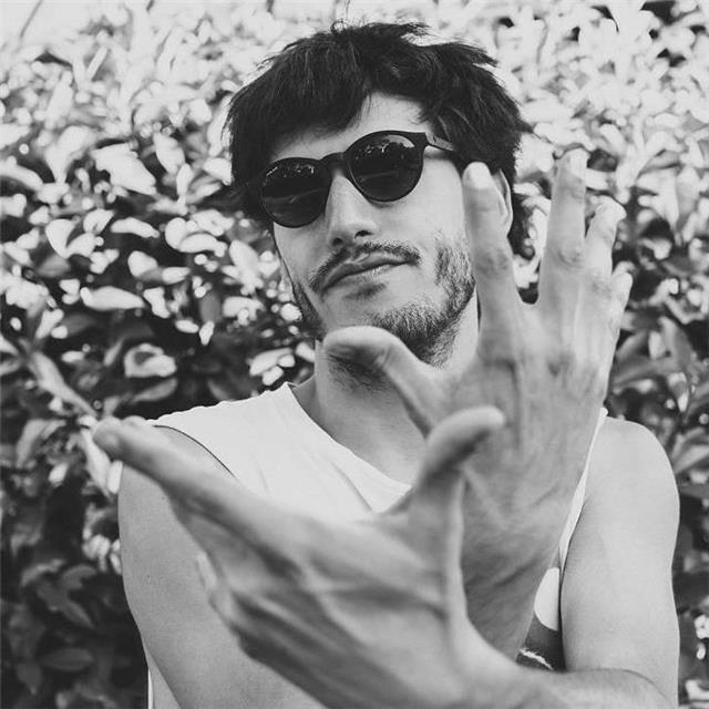 Clases de guitarra y música