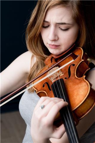 Violoniste professionnelle donne cours de violon et de FM