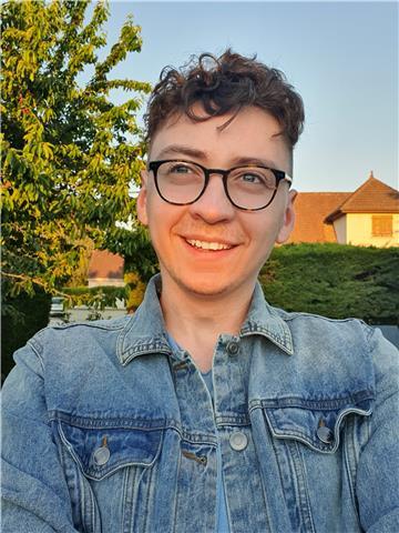 Aide aux devoirs, soutien scolaire pour français, histoire, anglais, mathématiques du CP à la 3ème
