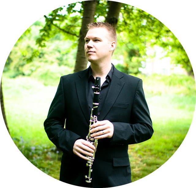 Classes particulares de clarinete, saxo o flauta (en inglés opcional)
