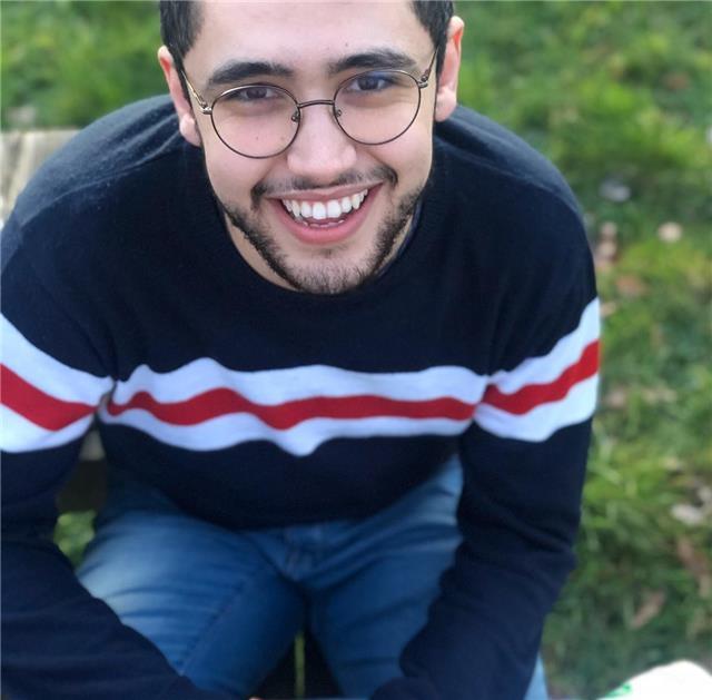 Etudiant à CentraleSupélec et Apprenti ingénieur à EDF R&D à Saclay, je donne des cours de maths physique et chimie en région pari